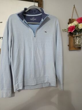 Vineyard Vines Light Blue Quarter-Zip Pullover with Navy Trim size Small NWOT